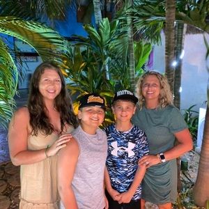 Meet your Posher, Brandy